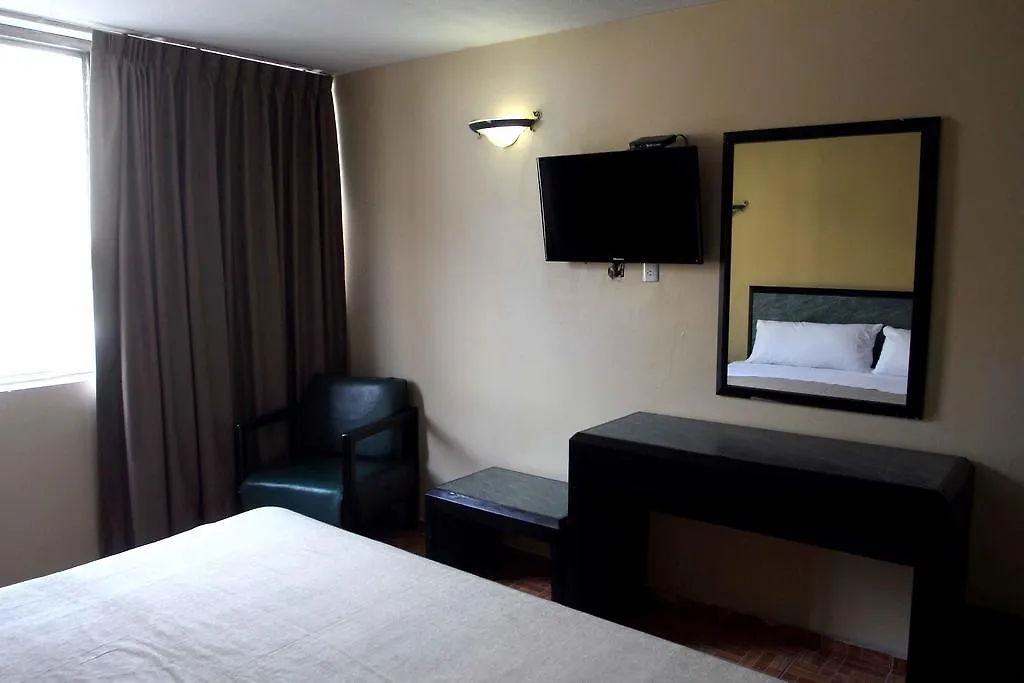 ***  Hotel Universo Guadalajara Mexikó